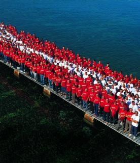 (P) Grupul Coca-Cola HBC AG publică Raportul Integrat pentru anul 2014 300542