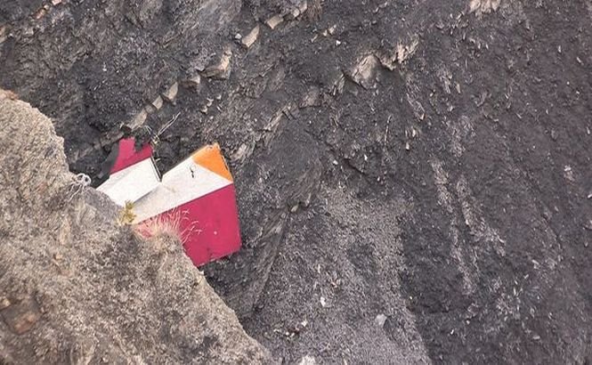 Catastrofa Germanwings. Una dintre cutiile negre a fost GĂSITĂ şi va fi examinată la Paris