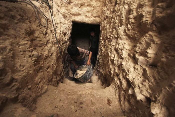 Ce au găsit în momentul în care au intrat în această PEŞTERĂ: "Părea IREAL tot ce vedeam" 300677