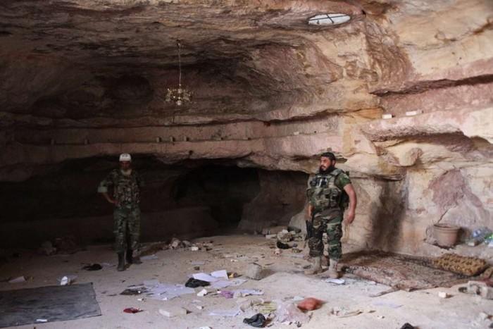 Ce au găsit în momentul în care au intrat în această PEŞTERĂ: "Părea IREAL tot ce vedeam" 300682