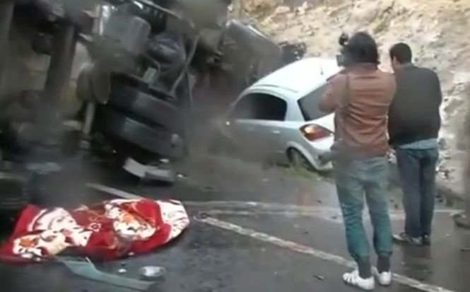 Grav accident în Turcia. Cel puţin 12 oameni şi-au pierdut viaţa 