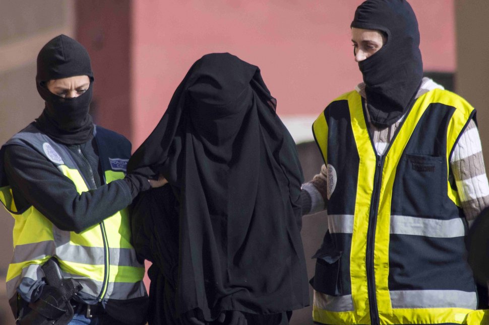 O întreagă familie de marocani a fost arestată în Spania