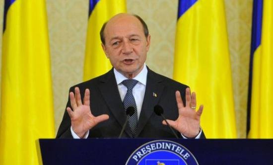 SPP refuză să spună câţi oameni îl PĂZESC pe Băsescu
