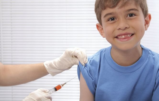 Amenzi pentru părinţii care nu-şi vaccinează copiii