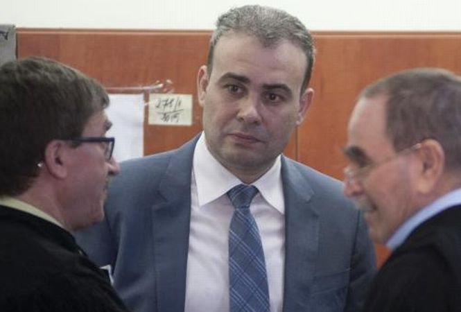 UPDATE. Darius Vâlcov va fi arestat preventiv. Fostul ministru a părăsit sediul DNA