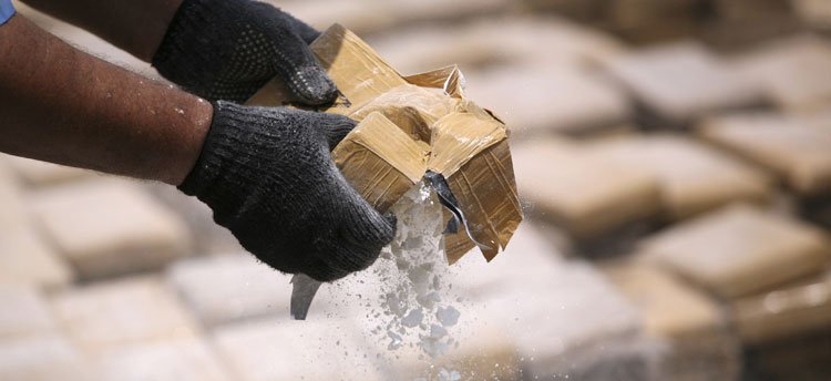 Captură uriaşă de droguri, în Franţa: 80 de kilograme de cocaină, descoperite în lăzi cu banane
