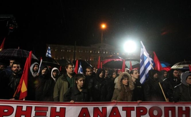 Anarhiştii greci şi-au reluat protestele violente. Patru manifestanţi au fost arestaţi