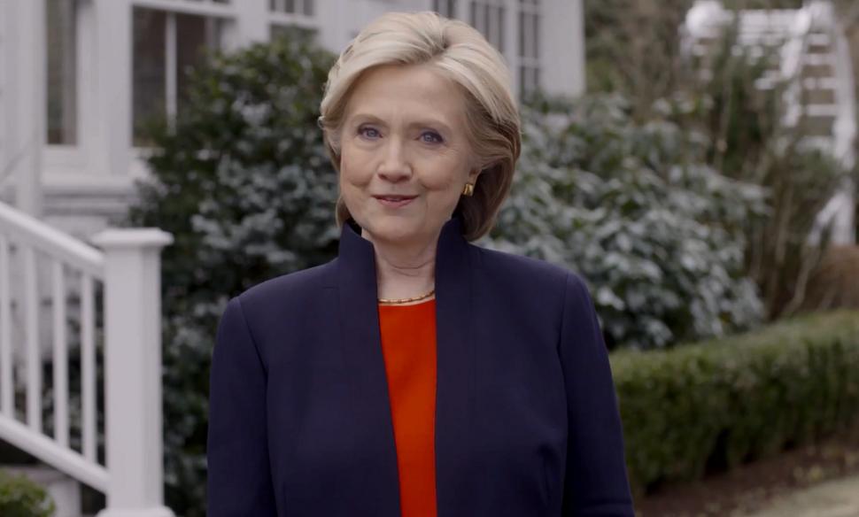 Hillary Clinton şi-a anunţat candidatura pentru preşedinţia SUA