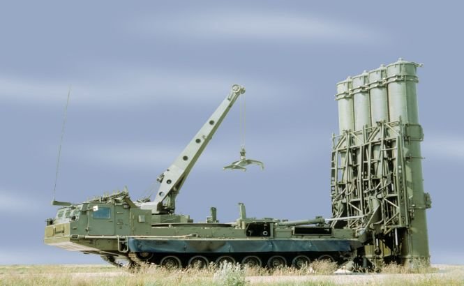 Rusia va furniza anul acesta Teheranului sistemul de rachetă S-300 