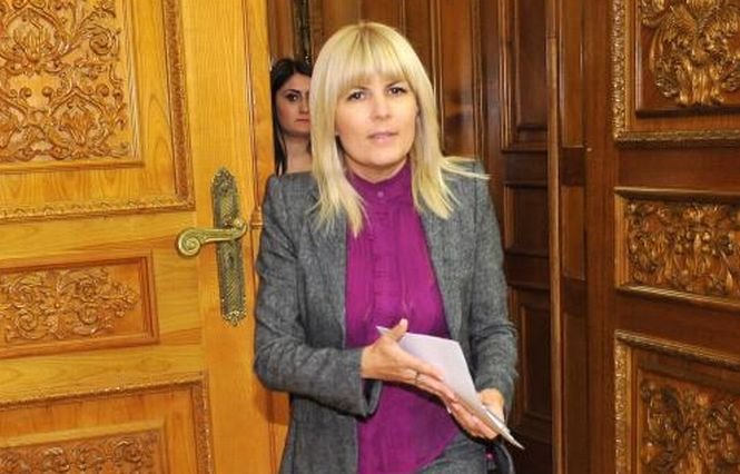 Elena Udrea RĂMÂNE în AREST preventiv
