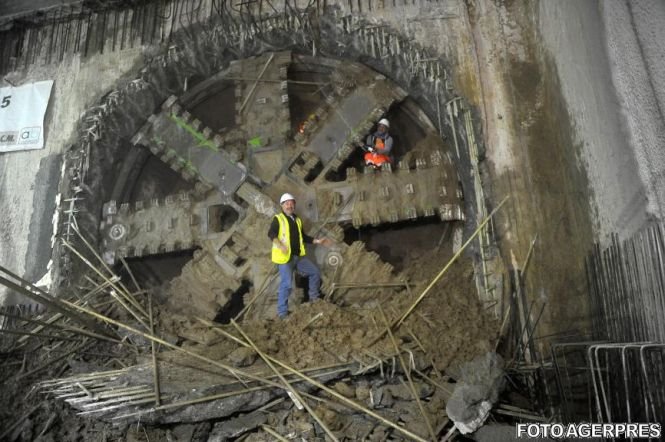 Lucrările la Magistrala 4 de metrou, sfinţite. &quot;Cârtiţa&quot; uriaşă care va săpa tunelul se numeşte Parascheva