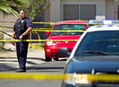 Cinci persoane, ÎMPUŞCATE MORTAL într-o casă din statul american Arizona