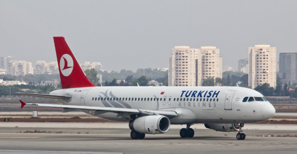 Un avion al Turkish Airlines a revenit la Istanbul după o amenințare cu bomba