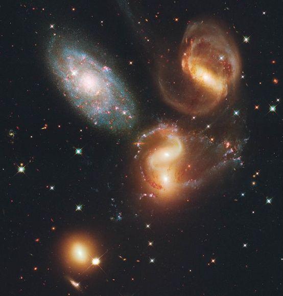 &quot;A schimbat felul în care omenirea priveşte Universul&quot;. Telescopul Hubble împlineşte 25 de ani 303912