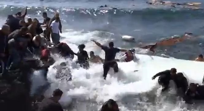Naufragiu la ţărmul insulei greceşti Rodos. Cel puţin trei imigranţi au murit înecaţi