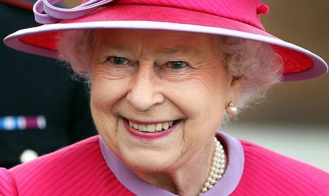Regina Elisabeta a II-a, cel mai VÂRSTNIC monarh în viaţă de pe glob, împlineşte 89 de ani