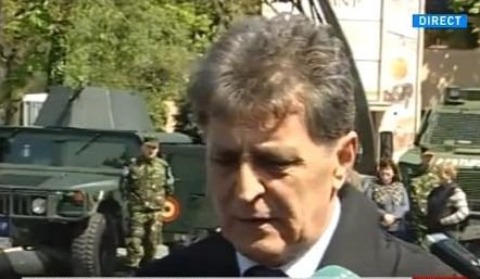 Mircea Duşa: Militarii îşi asumă riscuri, au anumite privaţiuni şi sunt singurii care jură să îşi apere ţara cu preţul vieţii