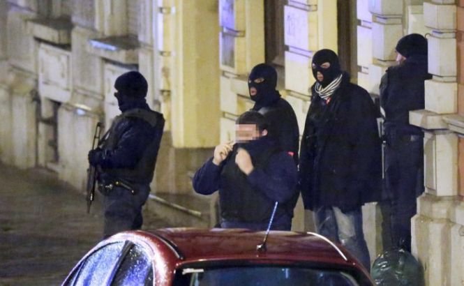Poliţiştii francezi au dejucat un atentat terorist IMINENT