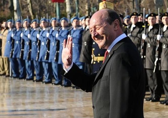 Băsescu va candida la ALEGERI. Fostul preşedinte a înregistrat marca PDL la OSIM