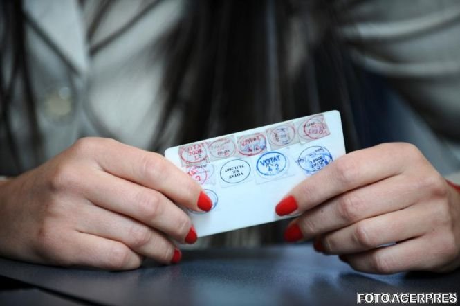 Cărţile de identitate ale românilor, scanate la următoarele alegeri pentru evitarea votului multiplu