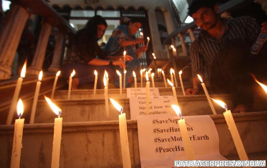 Guvernul decretează trei zile de doliu naţional după cutremurul din Nepal