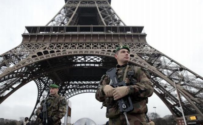 Franţa îşi majorează substanţial bugetul de apărare