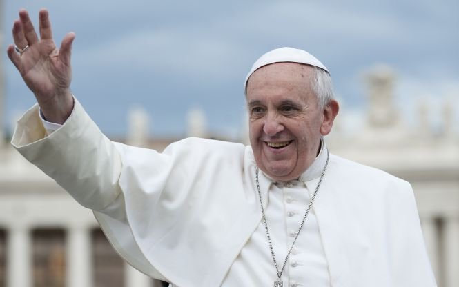 Un bărbat i-a închis de două ori telefonul Papei Francisc, crezând că este o glumă