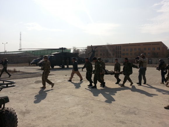 Starea de sănătate a militarilor români răniţi în Afganistan, evoluţie favorabilă