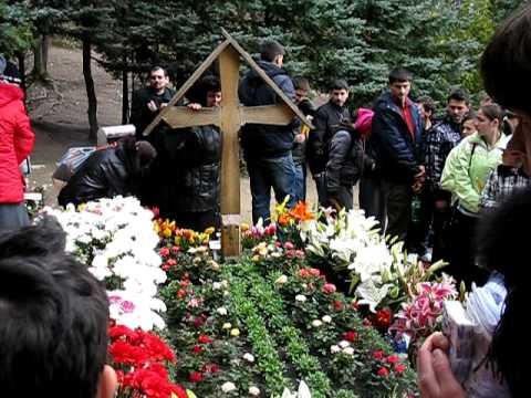 Aproximativ 95.000 de oameni au fost în pelerinaj la mormântul părintelui Arsenie Boca