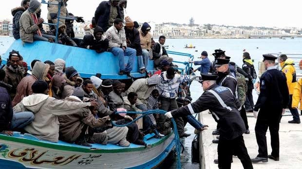 Aproximativ 5.800 de imigranţi au fost salvaţi din Marea Mediterană, în mai puţin de 48 de ore