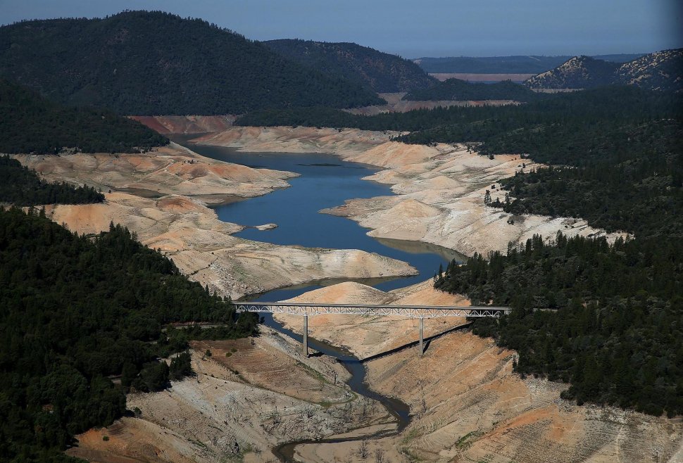 &quot;Ne confruntăm cu o secetă cum nu am mai văzut&quot;. California impune restricţii la consumul de apă