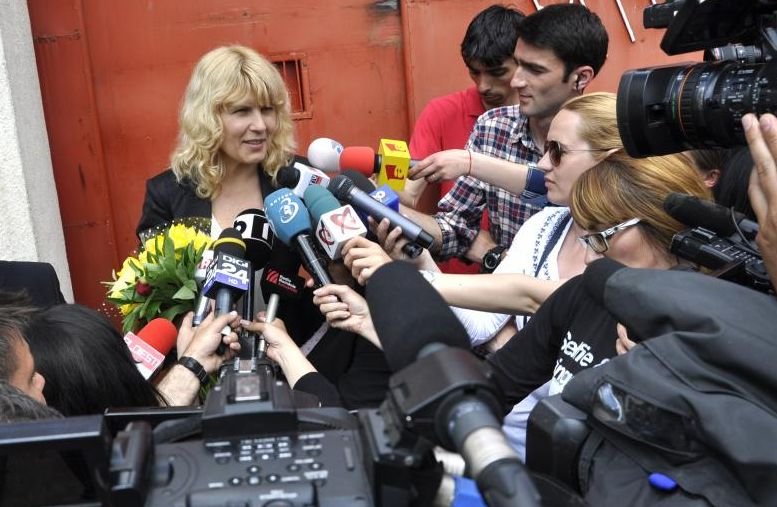 Elena Udrea a petrecut prima noapte acasă după 72 de zile de arest