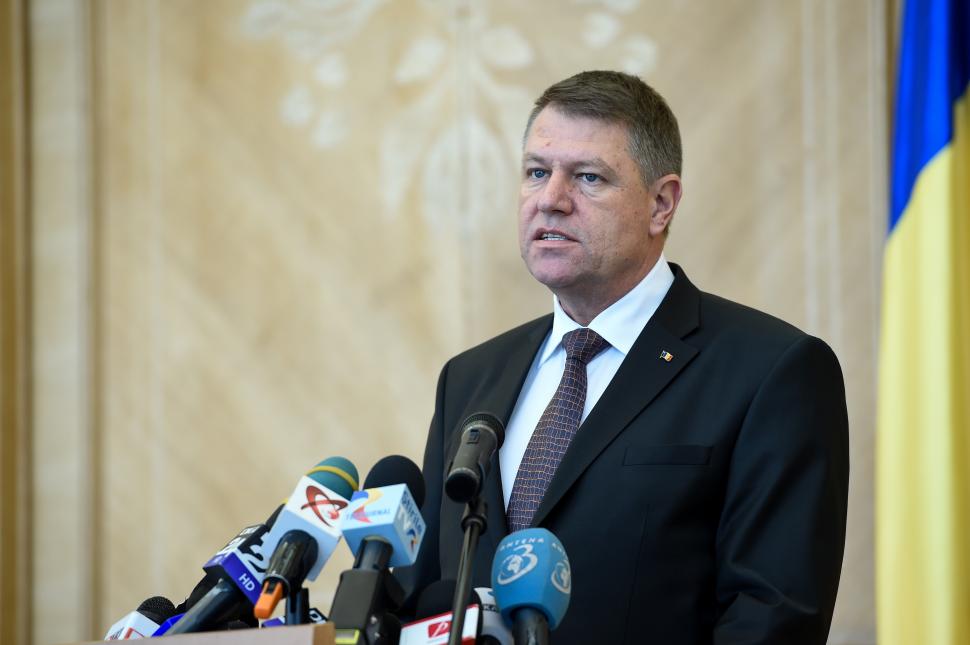 Subiectiv. Iohannis îl atacă pe Ponta. Mugur Ciuvică: Probabil au început să-l isterizeze băsiştii