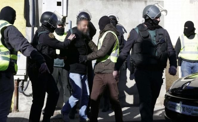 Două persoane au fost arestate în Barcelona pentru că făceau propagandă Statului Islamic