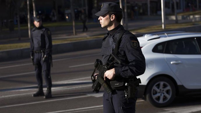 Situaţie de criză într-o creşă din Spania! Un cuţitar a luat ostatic un copil de 2 ani