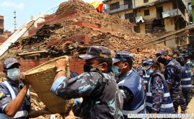 Un nou CUTREMUR puternic a lovit Nepal. Bilanţul TRAGEDIEI: cel puţin 57 de morţi şi peste 1.100 de răniţi