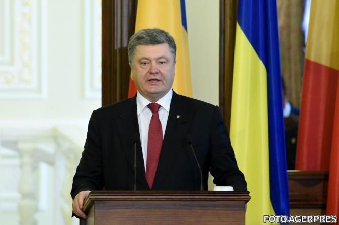Ucraina interzice orice propagandă comunistă. Poroşenko a promulgat legile privind desovietizarea
