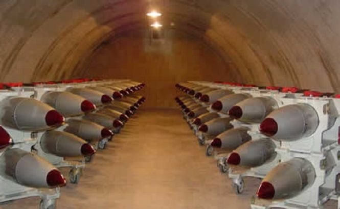 Rusia cere Statelor Unite să îşi retragă armele nucleare din Europa