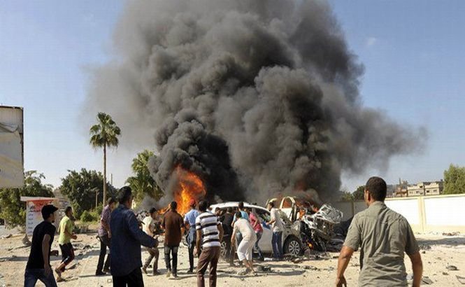 Libia. Un mort şi şapte răniţi după explozia unei maşini-capcană