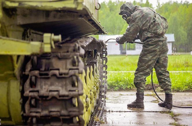 Rusia mobilizează trupe şi sute de echipamente militare la graniţa cu Ucraina