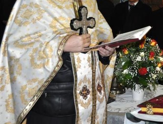 Un preot francez acuzat de agresiuni sexuale a fost condamnat la opt ani de închisoare