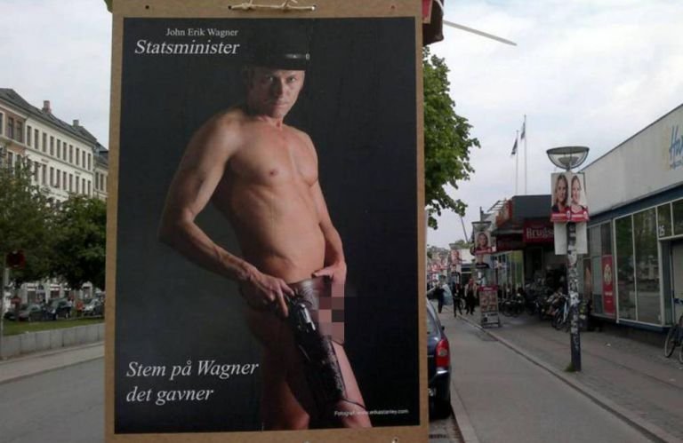 Danemarca. Un candidat la funcţia de prim-ministru apare pe jumătate gol în posterele electorale