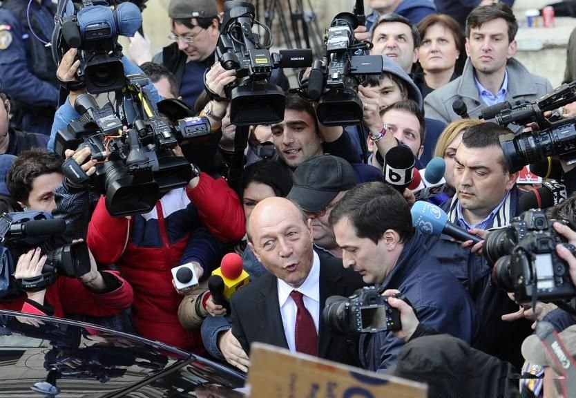 Traian Băsescu ar putea avea un NOU dosar penal. Acuzaţiile, în legătură cu defrişările ilegale şi retrocedările abuzive