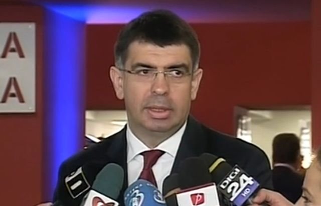 Robert Cazanciuc: Am fost surprins de acuzaţiile aduse premierului Victor Ponta