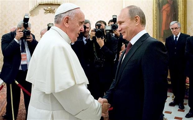 Putin a întârziat la întâlnirea cu Papa. Ce cadou &quot;cu înţeles&quot; a primit preşedintele rus de la Suveranul Pontif