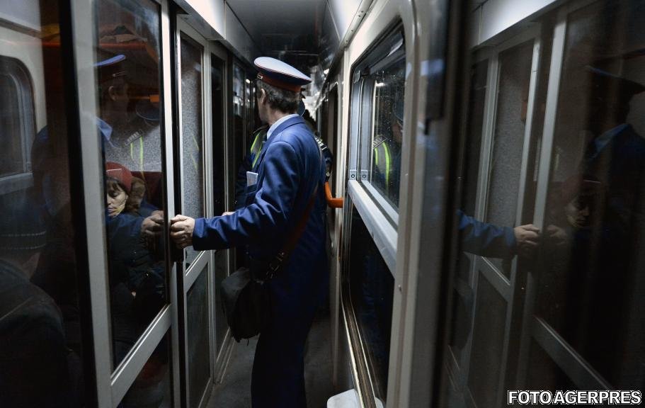Pasagerii CFR Călători ar putea achiziționa bilete direct din tren fără suprataxă