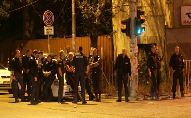 CONFLICT interetnic la Sofia. 30 de persoane au fost arestate după ciocnirile violente dintre bulgari şi ţigani