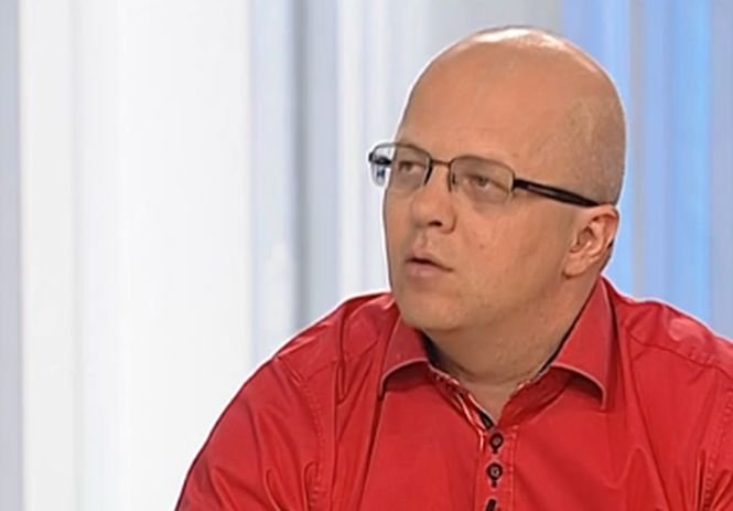 Adrian Ursu: E incalificabil că preşedintele CCR râde de cei care îl acuză că le-a furat votul