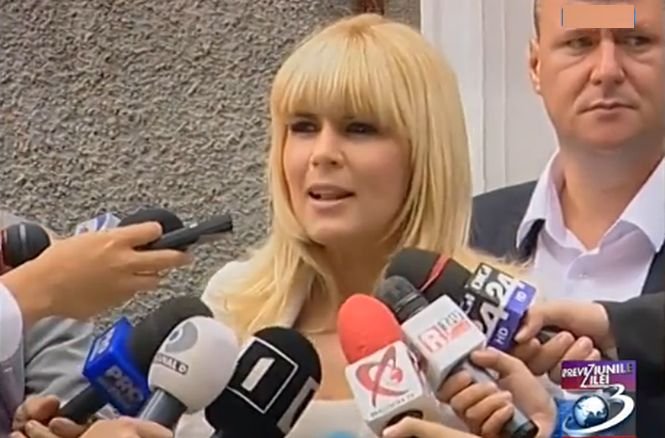 Elena Udrea a fost la Poliţie, pentru a afla condiţiile controlului judiciar
