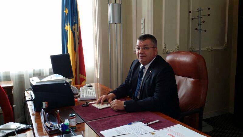 Romanian senator robbed in Amsterdam